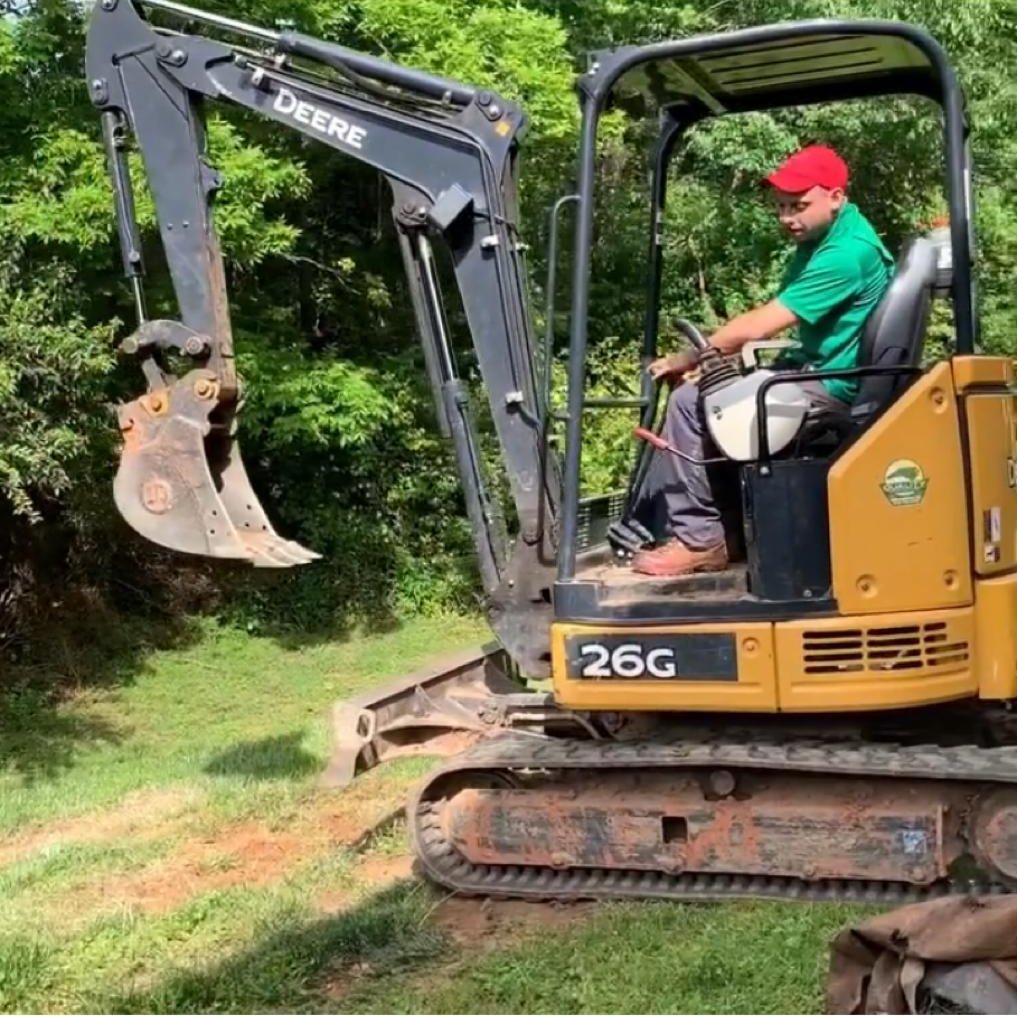 How to excavate by machine without damaging a public service. (step by step)